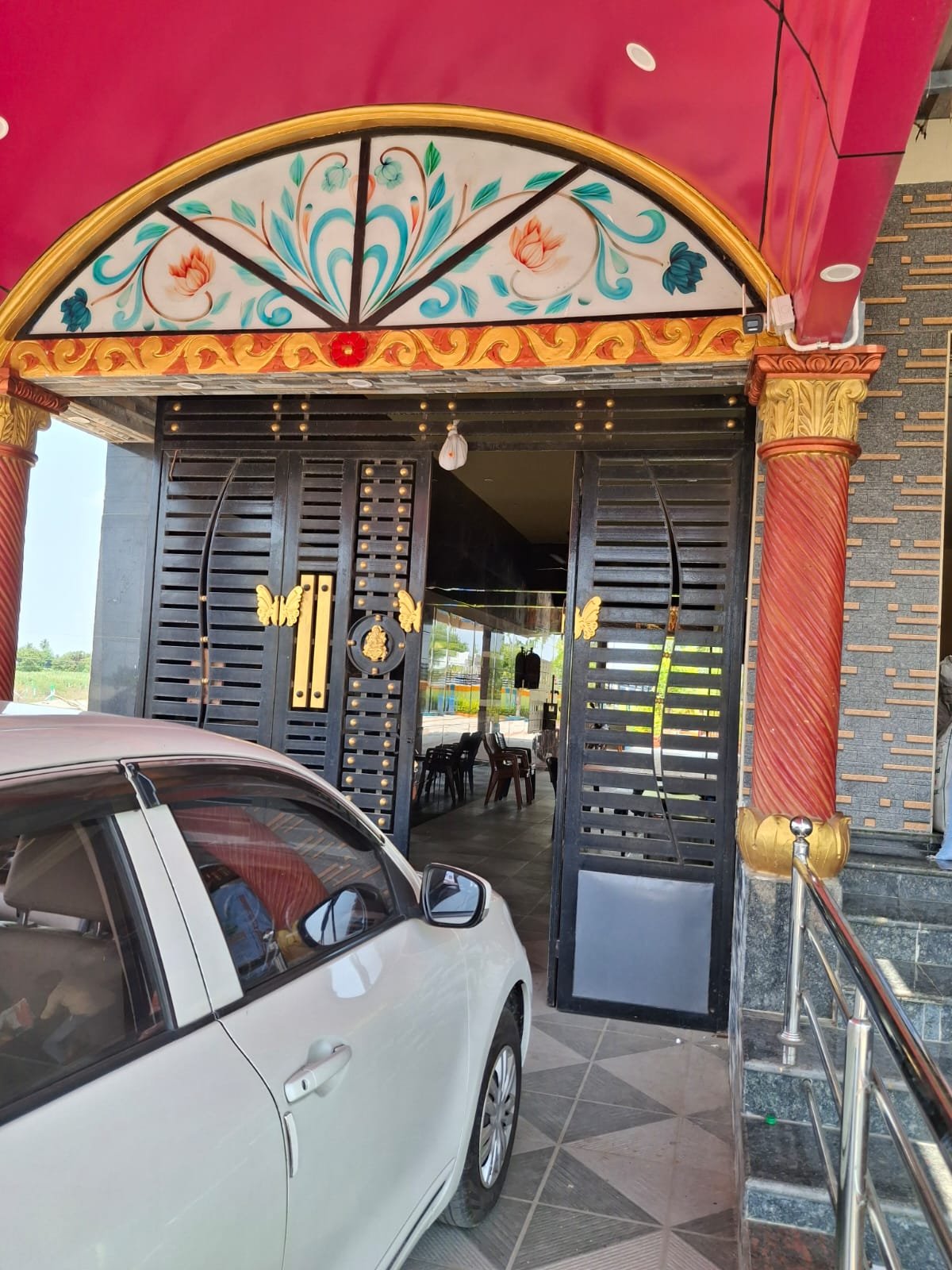 Wedding mall for sale - Image 5